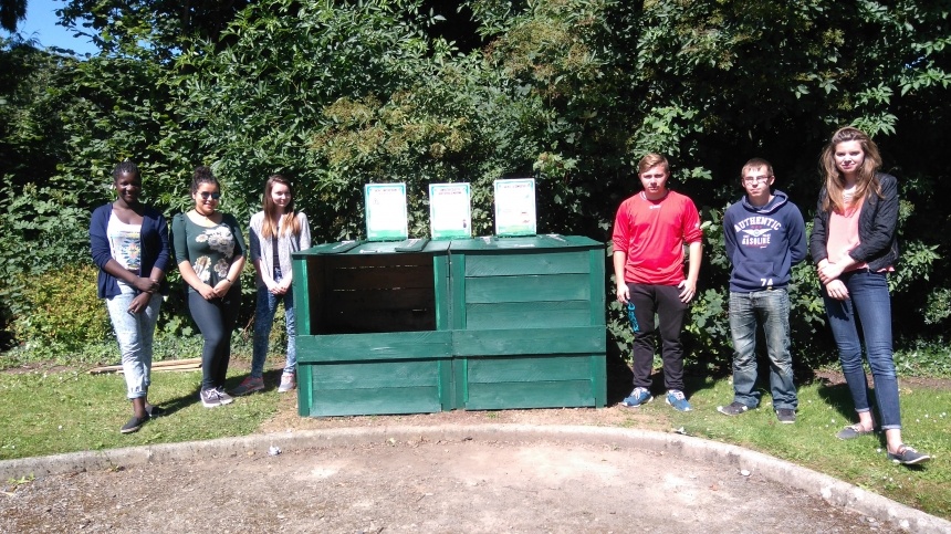 Chantier argent de poche du composteur de Val de Mayenne